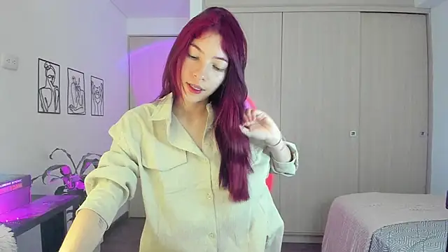 SarahLee  online show from 03/21/25, 09:12