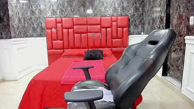 Snapshot of Imyourdirtymilf chatting on 10/08/25, 07:55 Imyourdirtymilf online show from 10/08/25, 07:55