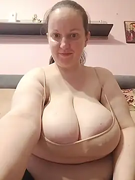 BustyLadyAlma online show from 07/23/26, 09:07