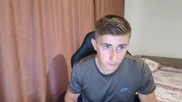 Snapshot of Todhorny9873 chatting on 02/17/25, 08:30 Todhorny9873 online show from 02/17/25, 08:30