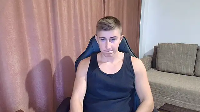 Snapshot of Todhorny9873 chatting on 03/07/25, 10:13 Todhorny9873 online show from 03/07/25, 10:13