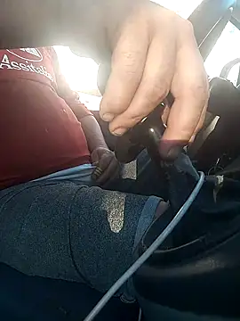 Snapshot of sarpe4 chatting on 09/18/25, 03:03 sarpe4 online show from 09/18/25, 03:03