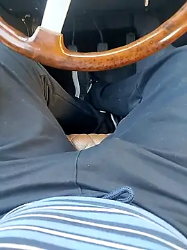 Snapshot of sarpe4 chatting on 10/19/25, 06:58 sarpe4 online show from 10/19/25, 06:58