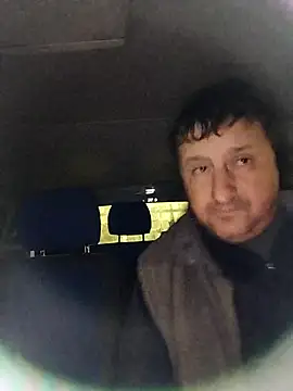 Snapshot of sarpe4 chatting on 12/03/25, 04:31 sarpe4 online show from 12/03/25, 04:31