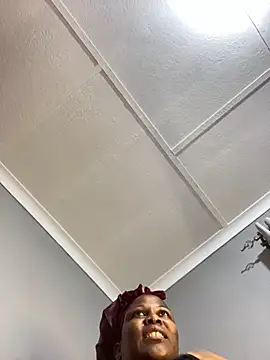 Snapshot of Sexycandyxxx chatting on 12/05/25, 09:00 Sexycandyxxx online show from 12/05/25, 09:00