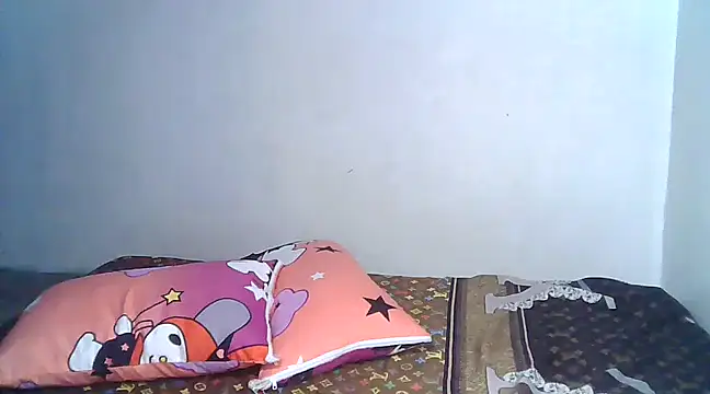 Snapshot of Kariebabe chatting on 12/13/24, 10:51 Kariebabe online show from 12/13/24, 10:51