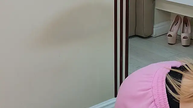 JuliaJuliette online show from 01/12/25, 12:28