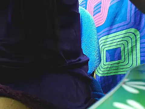 nica20 online show from 09/30/25, 01:38