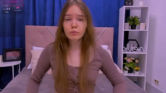Snapshot of Janie_JJ_Curvie chatting on 02/04/26, 01:00 Janie JJ Curvie online show from 02/04/26, 01:00