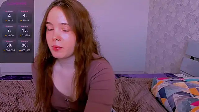 Snapshot of Janie_JJ_Curvie chatting on 05/20/26, 03:45 Janie JJ Curvie online show from 05/20/26, 03:45