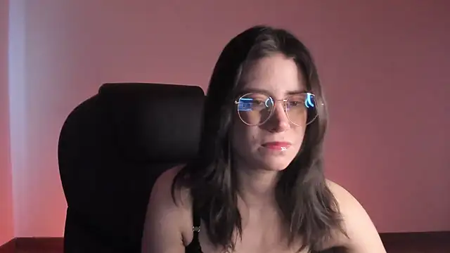 Snapshot of HazelKush chatting on 09/18/25, 09:50 HazelKush online show from 09/18/25, 09:50