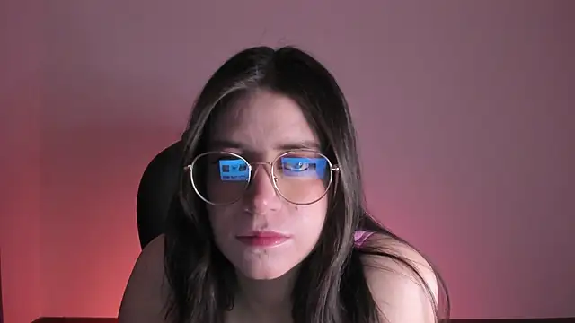 Snapshot of HazelKush chatting on 10/15/25, 08:20 HazelKush online show from 10/15/25, 08:20