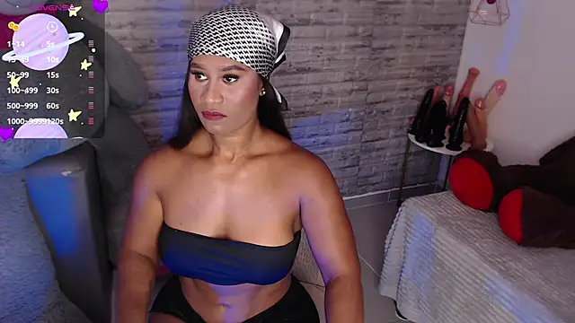 TinnaCobb online show from 06/19/26, 04:22