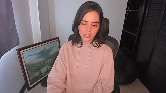 Snapshot of mia_collins_x chatting on 10/01/25, 06:58 mia collins x online show from 10/01/25, 06:58