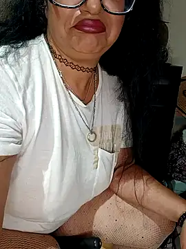 Snapshot of PichyPrettyPussy chatting on 10/24/25, 11:17 PichyPrettyPussy online show from 10/24/25, 11:17