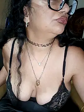 Snapshot of PichyPrettyPussy chatting on 10/27/25, 11:36 PichyPrettyPussy online show from 10/27/25, 11:36
