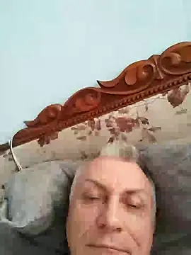 Snapshot of _lady_red_ chatting on 03/11/26, 03:34 lady red online show from 03/11/26, 03:34