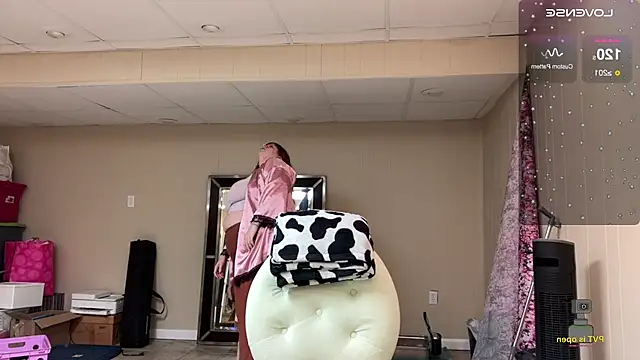 NotUrBabyMoms online show from 02/06/25, 05:30