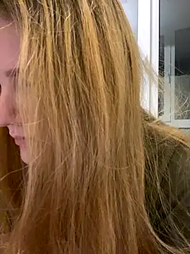 Snapshot of -MimmiLissa- chatting on 10/03/25, 05:32 -MimmiLissa- online show from 10/03/25, 05:32