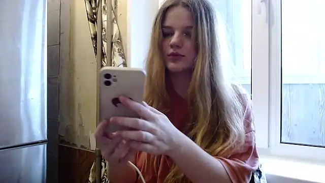 Snapshot of -MimmiLissa- chatting on 10/07/25, 11:18 -MimmiLissa- online show from 10/07/25, 11:18