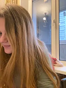 Snapshot of -MimmiLissa- chatting on 10/15/25, 04:12 -MimmiLissa- online show from 10/15/25, 04:12