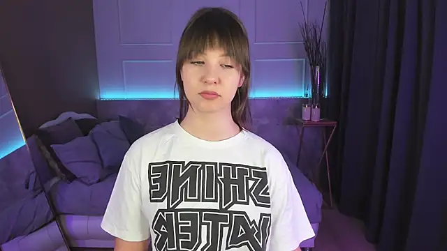 ElizaMild online show from 02/23/25, 01:32