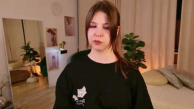 ElizaMild online show from 06/12/26, 01:21