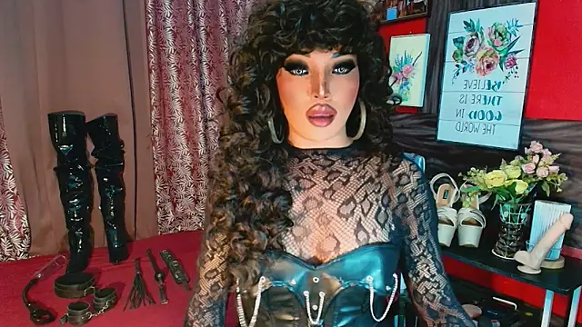 Snapshot of trixxielicious chatting on 11/23/25, 02:28 trixxielicious online show from 11/23/25, 02:28