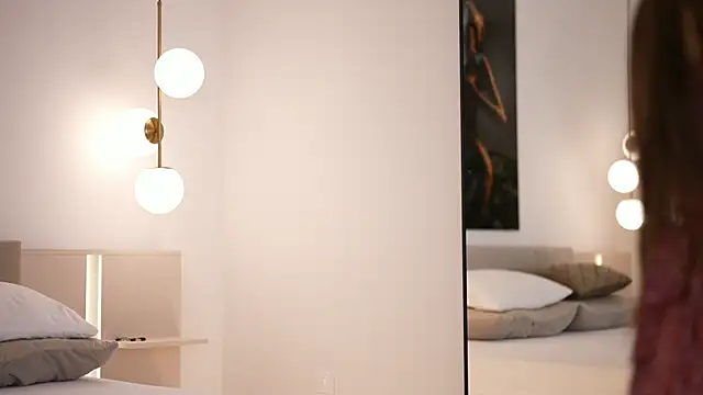 DoviaClaire online show from 09/24/25, 06:06