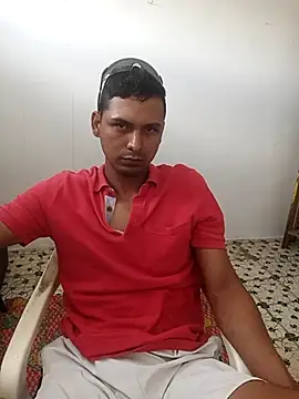 Snapshot of Sirius_5 chatting on 10/28/25, 06:10 Sirius 5 online show from 10/28/25, 06:10