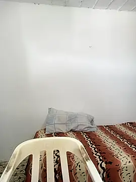 Snapshot of Sirius_5 chatting on 11/01/25, 06:32 Sirius 5 online show from 11/01/25, 06:32