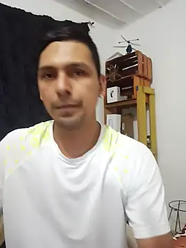 Snapshot of Sirius_5 chatting on 11/23/25, 12:10 Sirius 5 online show from 11/23/25, 12:10