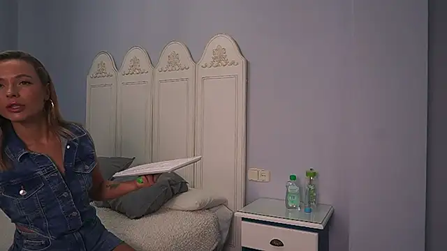 new dee online show from 01/11/25, 09:36