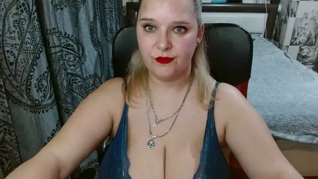 Snapshot of Boolochka chatting on 04/15/26, 07:58 Boolochka online show from 04/15/26, 07:58