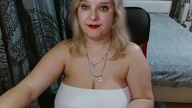 Snapshot of Boolochka chatting on 04/22/26, 07:26 Boolochka online show from 04/22/26, 07:26