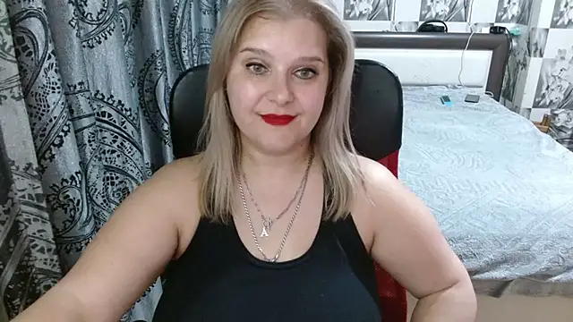 Snapshot of Boolochka chatting on 05/19/26, 08:04 Boolochka online show from 05/19/26, 08:04