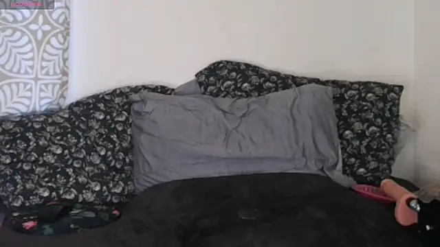 TsSnailGirl69 online show from 03/12/25, 07:49