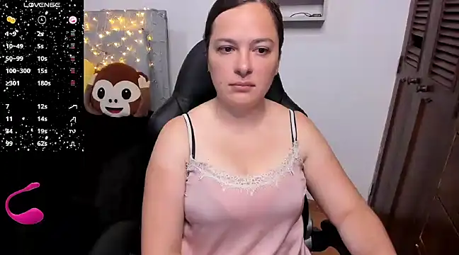 angelaagomez online show from 12/23/24, 05:54