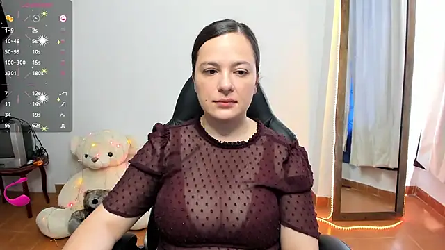 angelaagomez online show from 10/04/25, 05:00