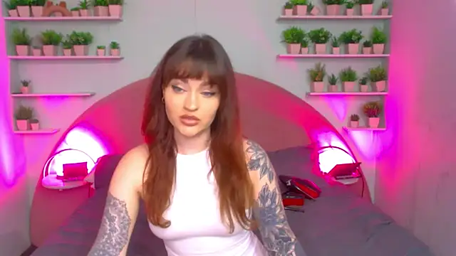 Snapshot of AnnaLeiBabestation chatting on 11/07/25, 09:09 AnnaLeiBabestation online show from 11/07/25, 09:09