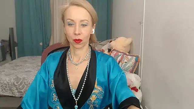 LuxuryNika online show from 02/08/25, 02:38