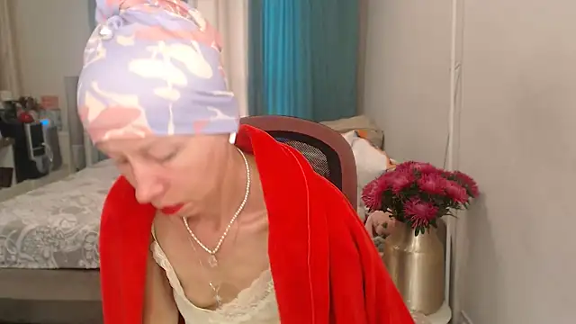 LuxuryNika online show from 07/28/26, 02:13