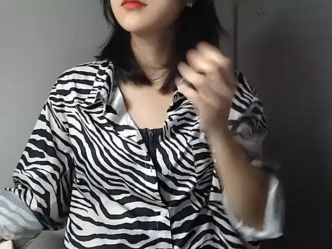 Snapshot of Bigg_Pussyy_Catt chatting on 12/17/24, 08:45 Bigg Pussyy Catt online show from 12/17/24, 08:45