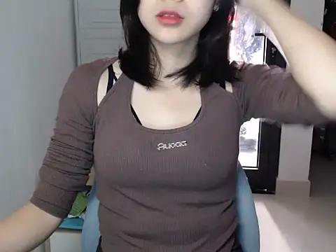 Snapshot of Bigg_Pussyy_Catt chatting on 12/28/24, 03:58 Bigg Pussyy Catt online show from 12/28/24, 03:58