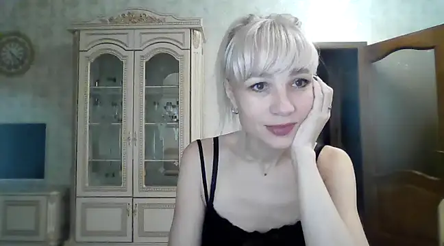 BarbaraKim online show from 12/16/24, 02:27