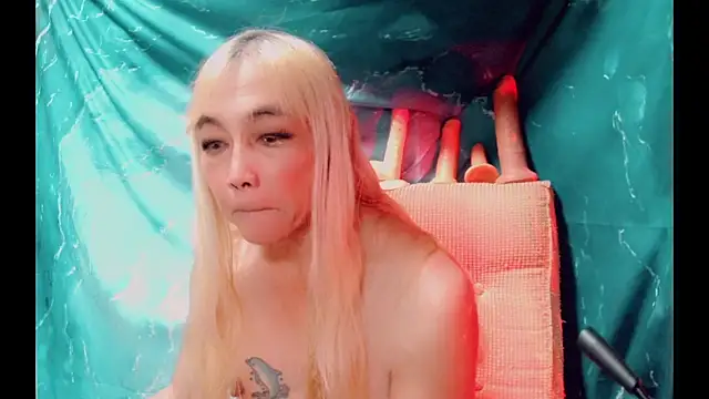 Snapshot of DLPnaoki8 chatting on 10/01/25, 09:21 DLPnaoki8 online show from 10/01/25, 09:21