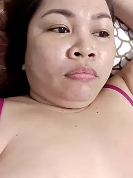 XXLorie 02 online show from 02/03/25, 12:04