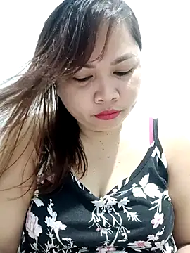 XXLorie 02 online show from 02/11/25, 12:17