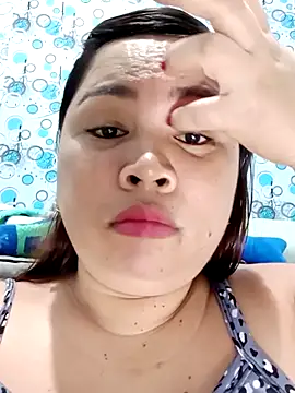 XXLorie 02 online show from 02/14/25, 08:05