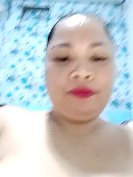 XXLorie 02 online show from 02/22/25, 12:08